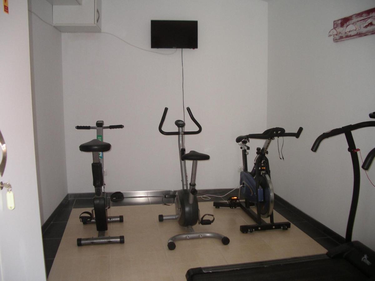 Apartamentos La Fonda Aninon Ngoại thất bức ảnh